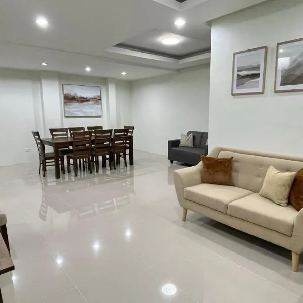 New Cozy 3 Bedroom House, hotel v destinaci Davao