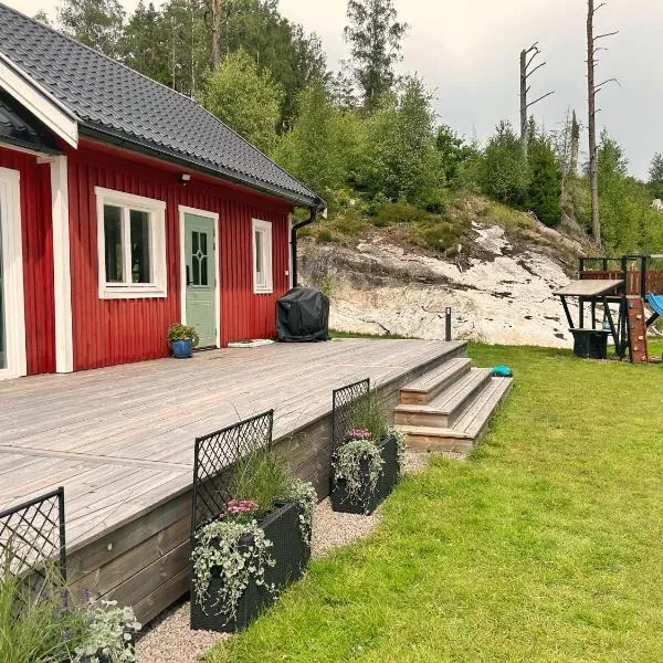 The Buar Cabin, hotel in Strömstad