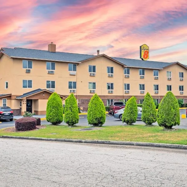 Super 8 by Wyndham Augusta Ft Eisenhower Area、オーガスタのホテル