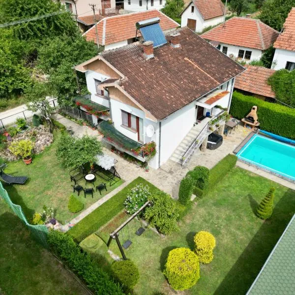Etno kuća Trifunović, hotel in Pretrešnja