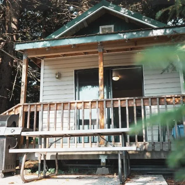 Cabin 2 Lynn View Lodge, hotel a Haines