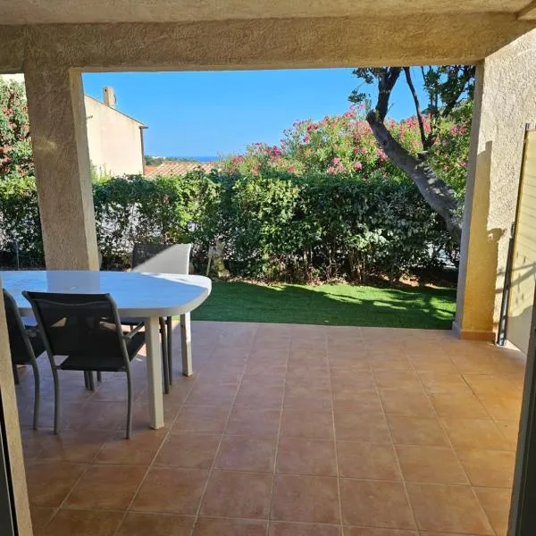 Appartement 2 chambres, ξενοδοχείο σε Cavalaire-sur-Mer