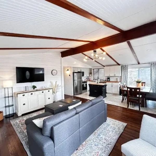 8th Street Haven - 3 bedroom House in DT Hamilton, hotel in Hamilton