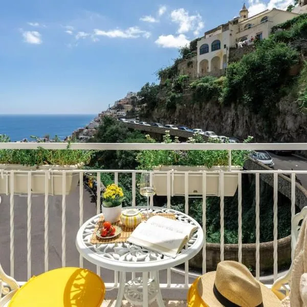 House on the rock, Hotel in Positano