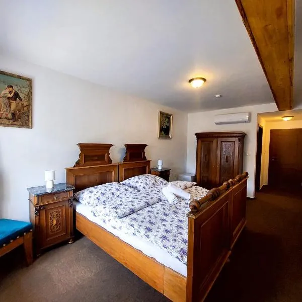 Penzion U Jindry, Hotel in Železnice