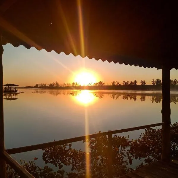 Rancho Rio Dourado, um paraíso!, hotel in Promissão