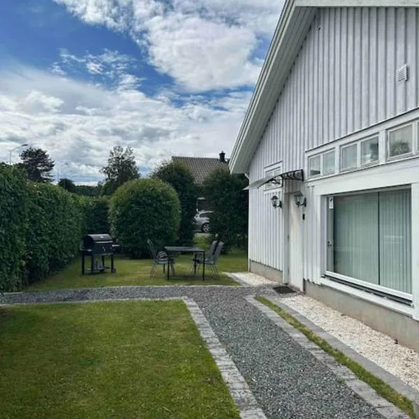 Studiolägenhet i Höga Kusten, hotel v destinaci Ullanger