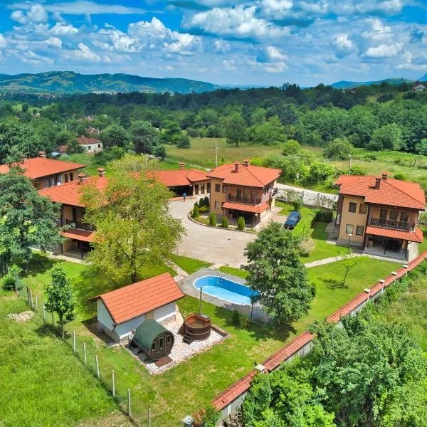 Комплекс Тянкови къщи, hôtel à Varshets