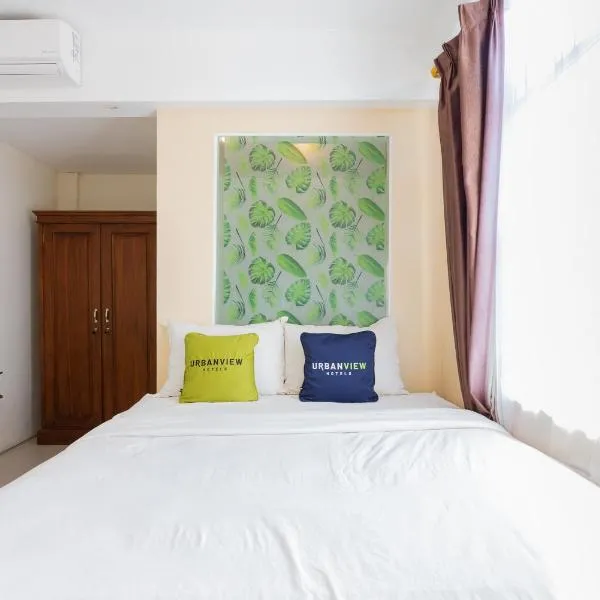 Urbanview Erga Family Residence Syariah Surabaya by RedDoorz, hotel in Surabaya