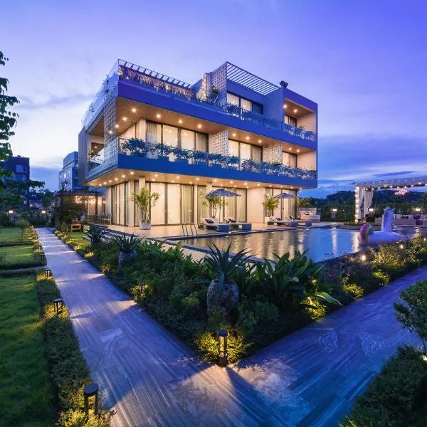 Tahagi Villa Tuan Chau Ha Long by HOFs, hotel v destinaci Ha Long