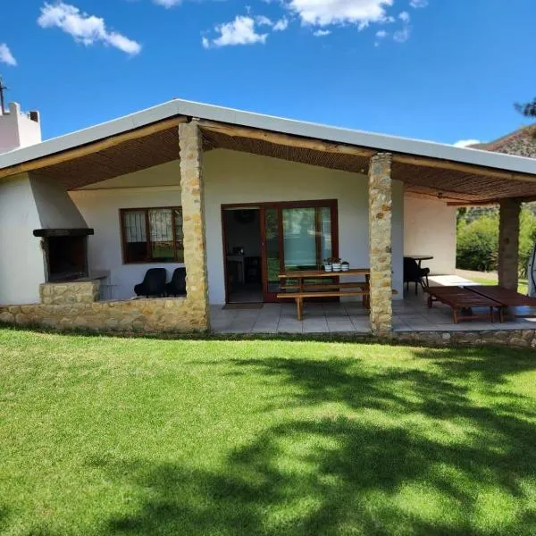 Sipreslaan Selfsorg Gastehuis, hotel v destinaci Ladismith