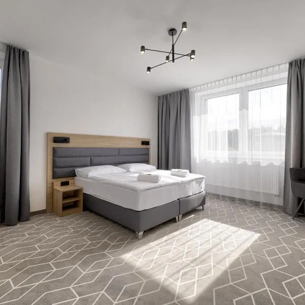 Typton hotel&spa, hotel in Medzilaborce