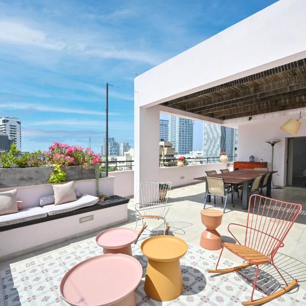 Spanish Patio 3BR penthouse by HolyGuest