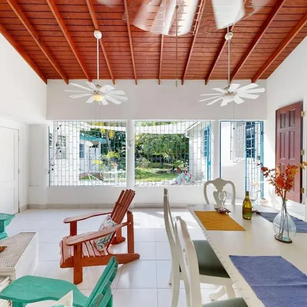 Kismet Garden Cottages - Dover Beach, hotel i Christchurch