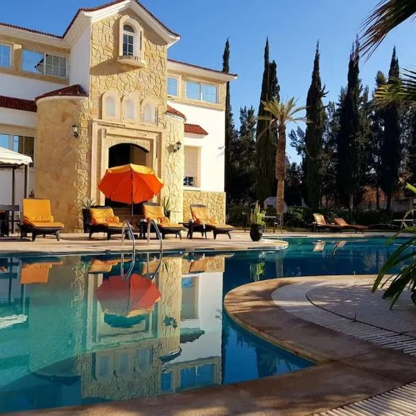 Villa piscine Agadir, hotel en Agadir