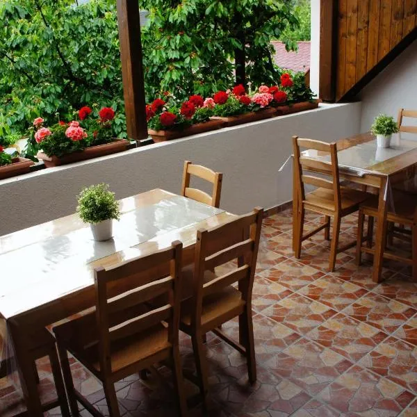 Dobosi Vendégház, hotel in Szentantalfa