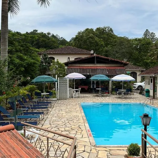 Pousada Chez Nous, hotel u gradu 'Penedo'