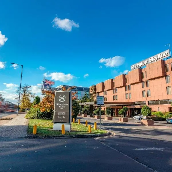 Sheraton Skyline Hotel London Heathrow, hotel in Hillingdon