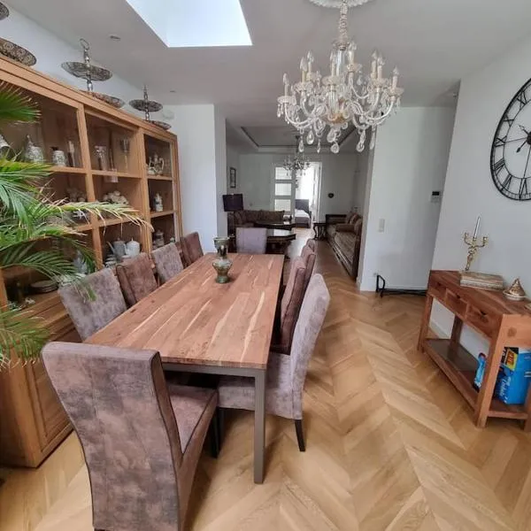 Appartement 3 chambres Centre Vilvoorde Bruxelles BrusselsAirport Expo NATO Anvers Wifi Free Parking, hôtel à Vilvorde