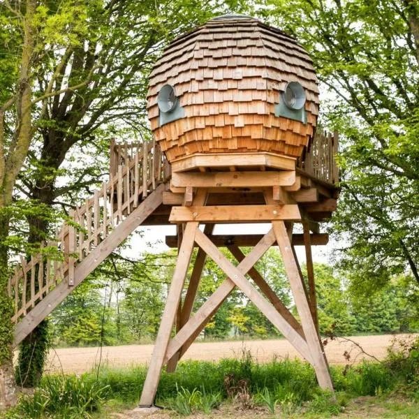 La Ville Es Renais - ferme et maison d'hôtes insolite, hotel in Erquy