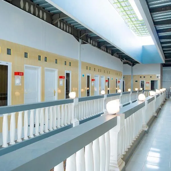 Jo&Jo Hostel SYARIAH, ξενοδοχείο σε Μπαντάρ Λαμπούνγκ