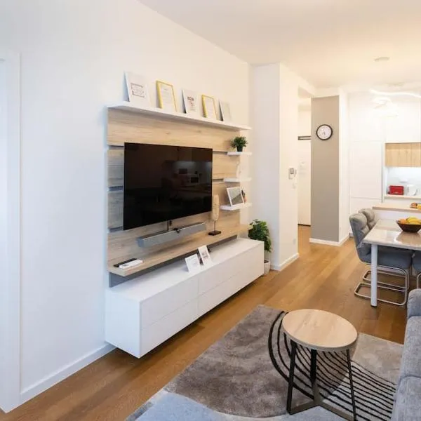 Lux oasis with private parking, hotel in Zagreb