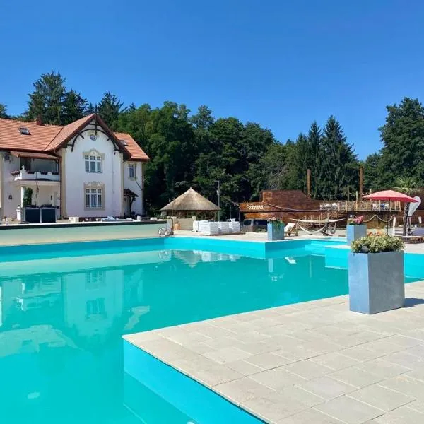 Vila Rozalia Garden Gate, Hotel in Avrig