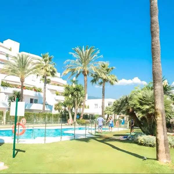Gorgeous 2BR Apt. w/ Mountain View Puerto Banus, hotel in Marbella