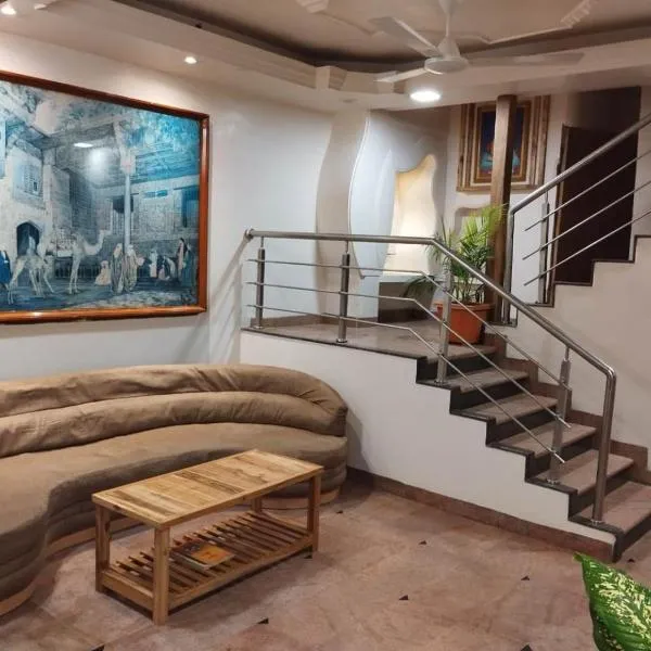 Viesnīca Hotel Shripad pilsētā Amrāvati