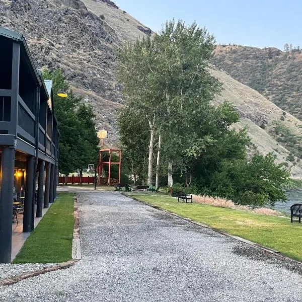 Steelhead Lodge, hotel v destinaci Lucile