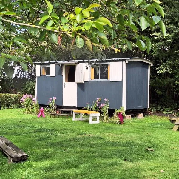 Slaaphuisjes op wielen BuitenWedde Westerwolde, hotel v destinaci Wedde