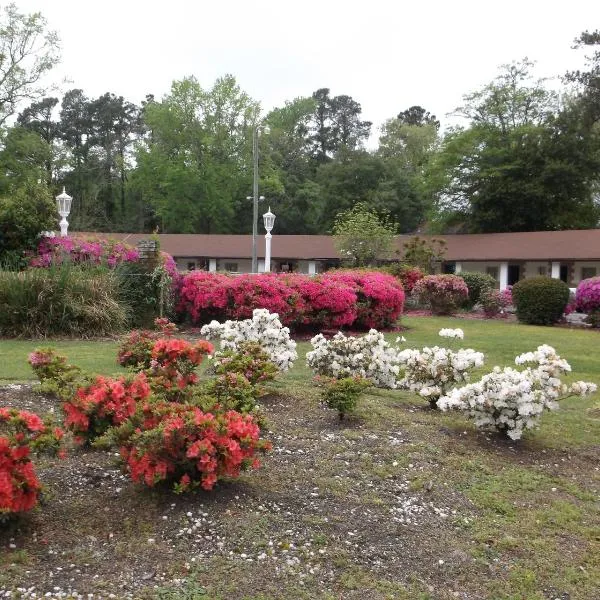 Azalea Inn & Suites, hotell sihtkohas Wilmington