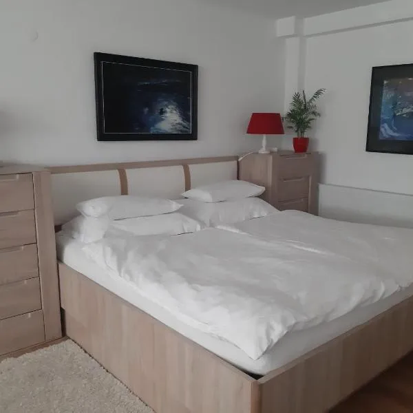 Apartment Berglez, hotel in Škofja Loka