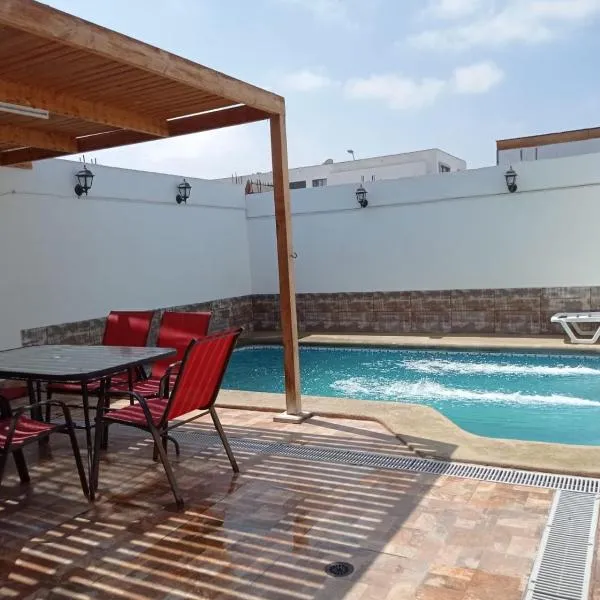 Cómoda casa con piscina, hotel v destinaci Arica