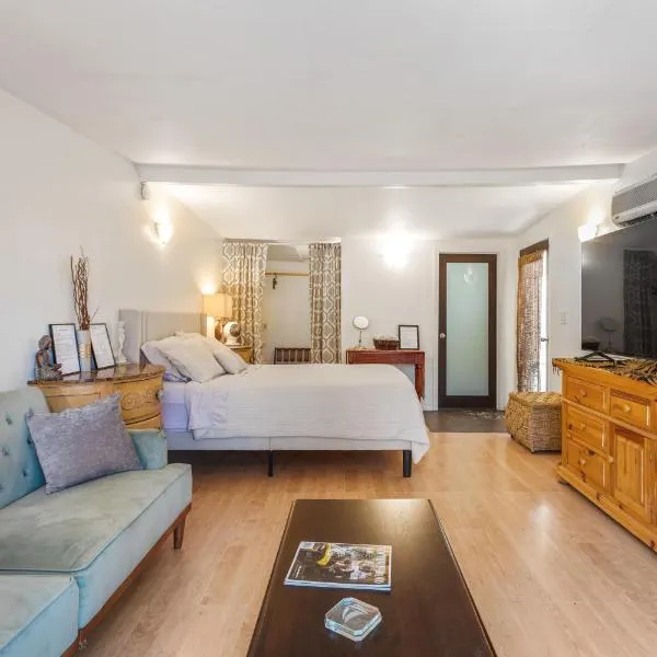Private Studio City Guest House, hotel a Los Angeles