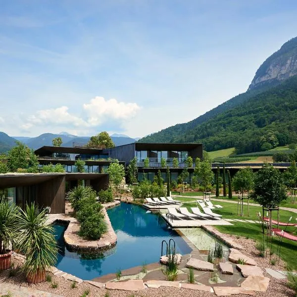 Manna Resort, hotel in Montagna