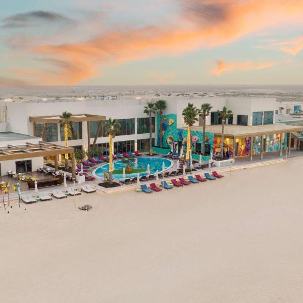 Fuwairit Kite Beach, Tapestry Collection By Hilton, Fuwayriţ