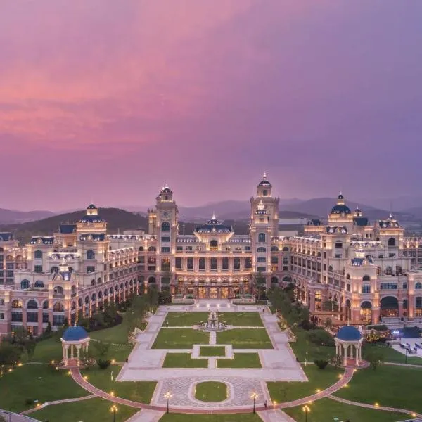 Hilton Dalian Golden Pebble Beach Resort, ξενοδοχείο σε Jinzhou