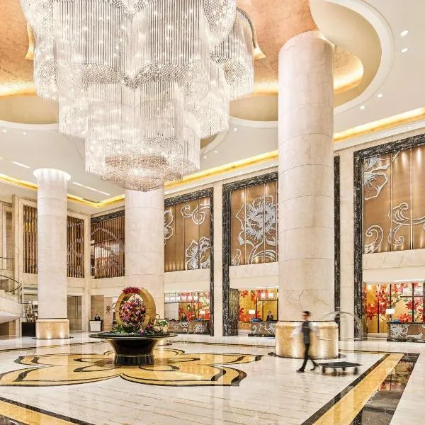 Hilton Guangzhou Baiyun - Free Shuttle for Canton Fair Period, Close to Luhu Golf Club & Leather Market, hotel in Guangzhou