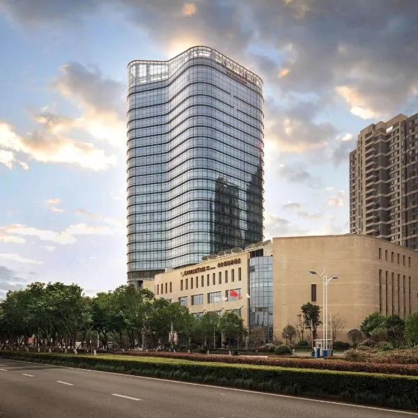 DoubleTree By Hilton Ningbo Beilun, hotel in Ningbo
