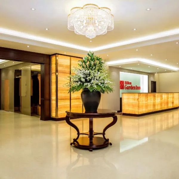 Hilton Garden Inn Hanoi, khách sạn ở Hà Nội