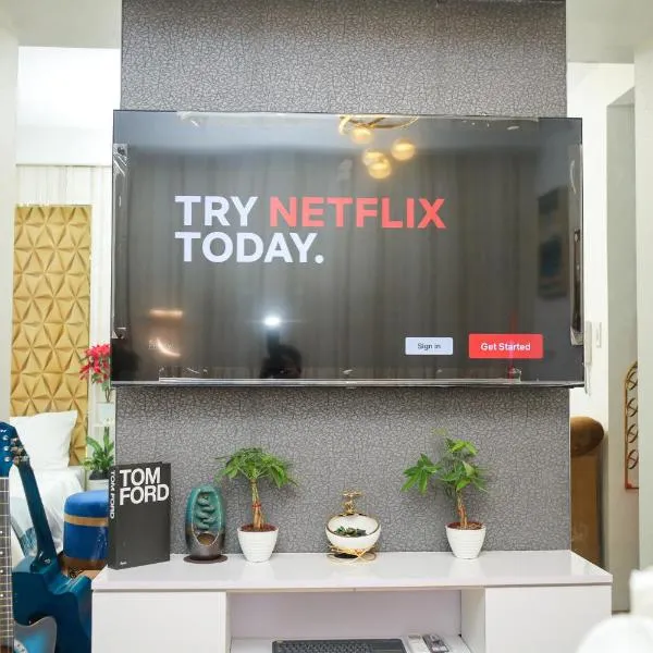 Shore2 Luxurious & Homely Suite near MOA, hotel in Manila