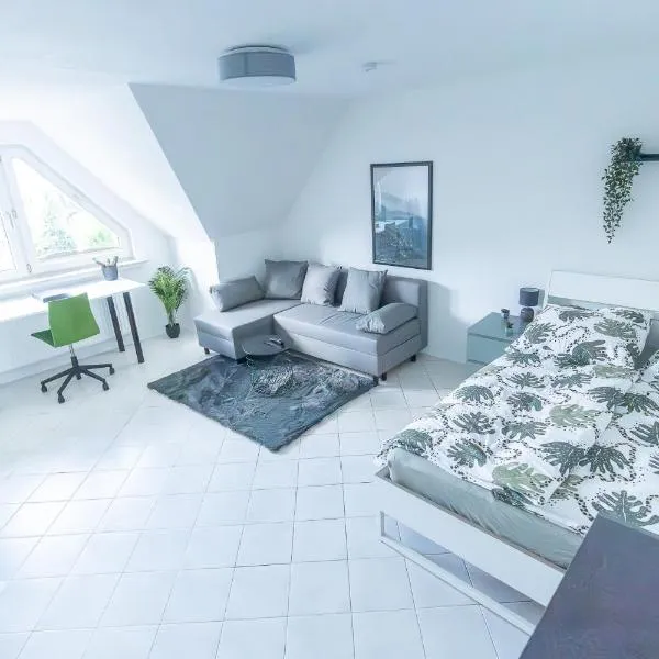 Essens Grüne Mitte , Direkt an der KEM Klinik, Freie Parkplätze und Netflix, hotel v Essenu