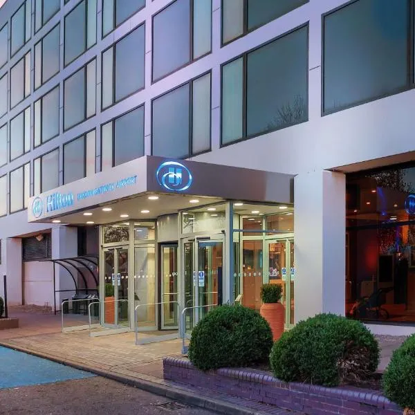 Hilton London Gatwick Airport, khách sạn ở Horley