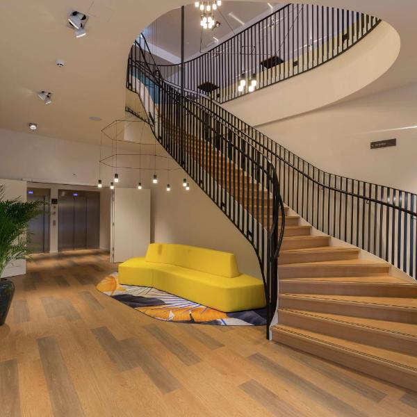 Hampton By Hilton Antwerp Central Station, Anversa
