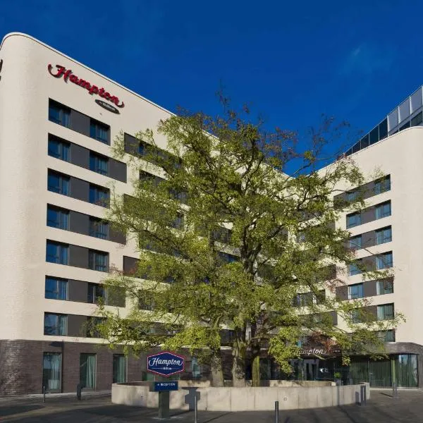 Hampton By Hilton Frankfurt Airport, hotel in Frankfurt