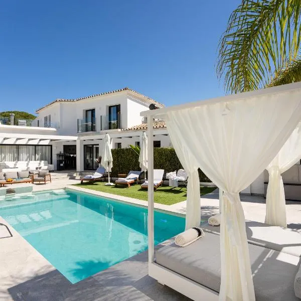 Villa Zorro, hotel in Marbella