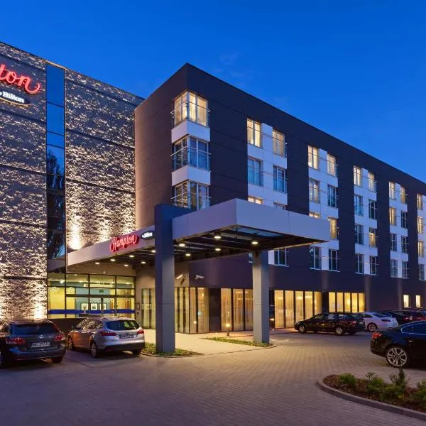 Hampton by Hilton Warsaw Airport, hotel in Warsaw
