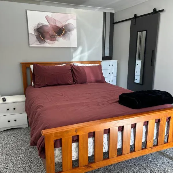 Clermont Guest House - Pet friendly, hotel in Clermont