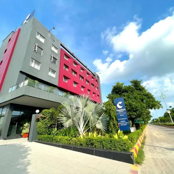Comfort Hotel Vista，位于勒克瑙的酒店